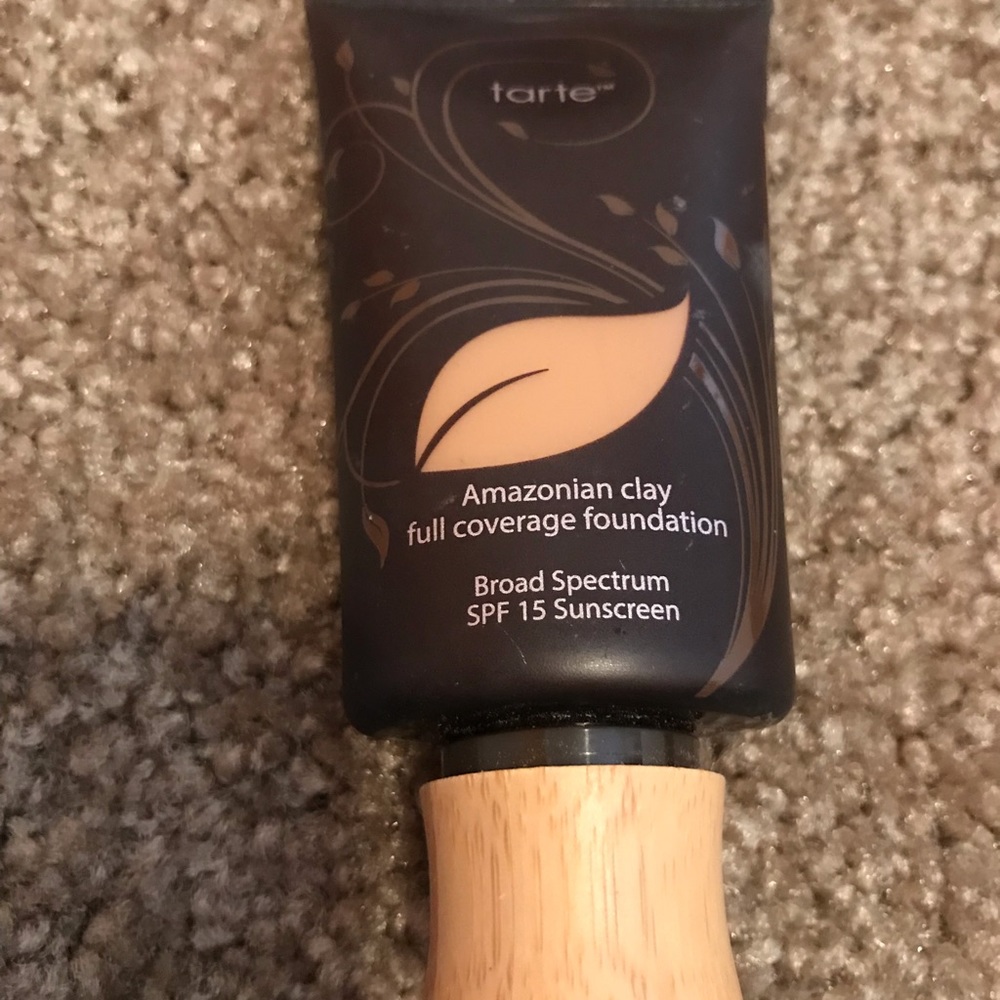 Tarte Amazonian clay in Tan Honey